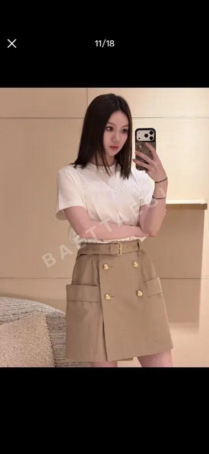 루이비통 엠보스 로고 여성 반팔 티셔츠 126418