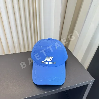 미우미우 오리지널 봄여름용 야구모자 119404