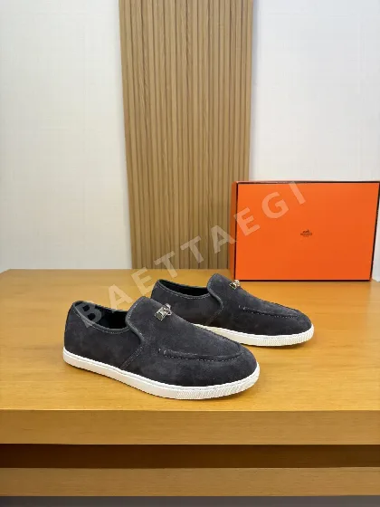에르메스 주르 로퍼 154335