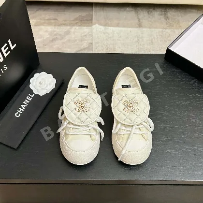 샤넬 판다 캐주얼 스니커즈 104896