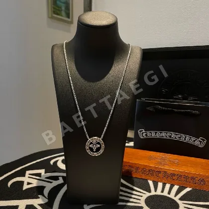 크롬하츠 라운드 크로스 펜던트 목걸이 62717