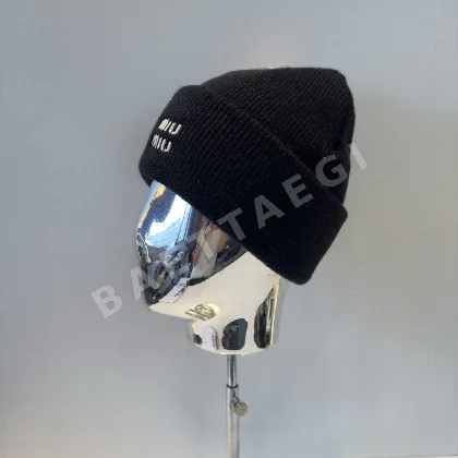 미우미우 비니 모자 81389
