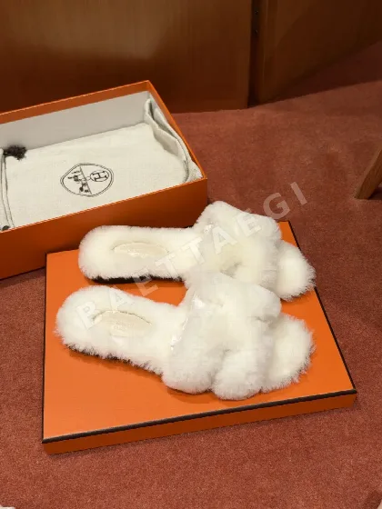 에르메스 오란 샌들 화이트 시프스킨 H 컷아웃 206644