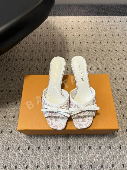 루이비통 모노그램 리본 스퀘어토 스틸레토 하이힐 샌들 95982