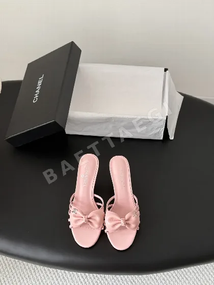 샤넬 나비 넥타이 장식 플랫슈즈 98658