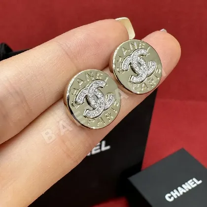 샤넬 골드 코인 버튼 더블 C 귀걸이 178074