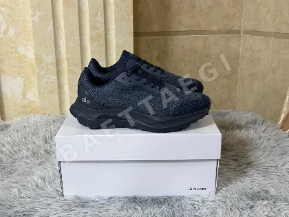 알로 요가 아로 러너 러닝화 75515