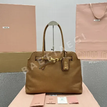 미우미우 가방 68493