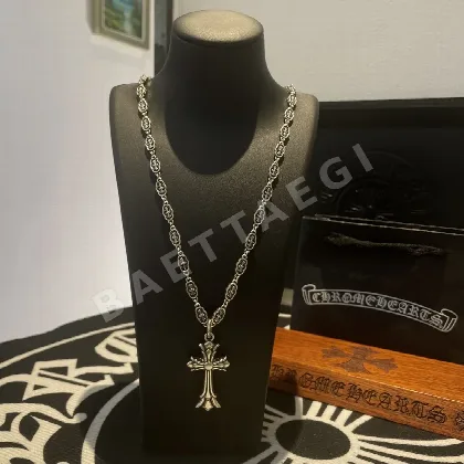 크롬하츠 크로스 플라워 실버 목걸이 62925