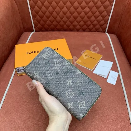 루이비통 그라데이션 위장 녹색 캔버스 지퍼 장지갑 M27178