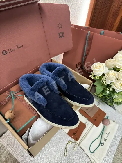 로로피아나 코요테 퍼 하이컷 신발 93774