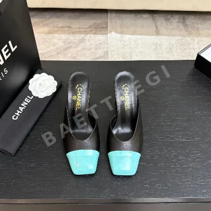 샤넬 더블 C 스퀘어 헤드 컬러 블록 하이힐 샌들 98646