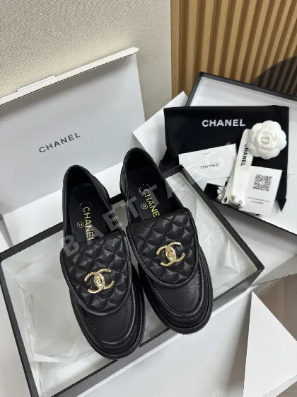 샤넬 키르팅 로퍼 93133