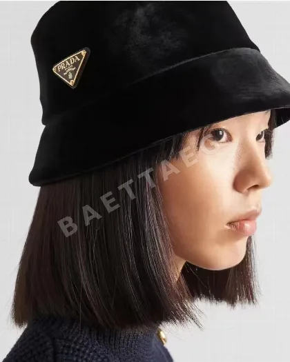 프라다 코듀로이 베이스볼 캡 84869