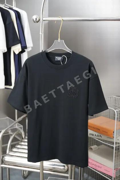 발렌시아가 남여공용 반팔 49183