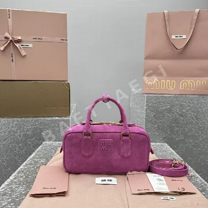 미우미우 스웨이드 로즈레드 미니 볼링백 68469