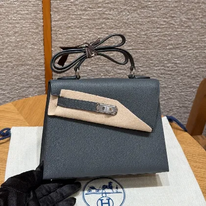 에르메스 켈리백 20 더스티 그레이 실버 하드웨어 18219