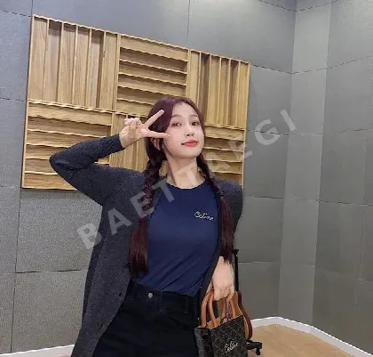 셀린느 모노그램 자수 하트 미니 토트백 86469