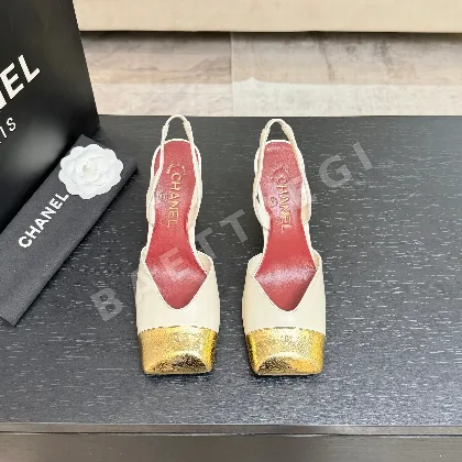 샤넬 더블 C 스티치 스퀘어 토 백리스 샌들 98613