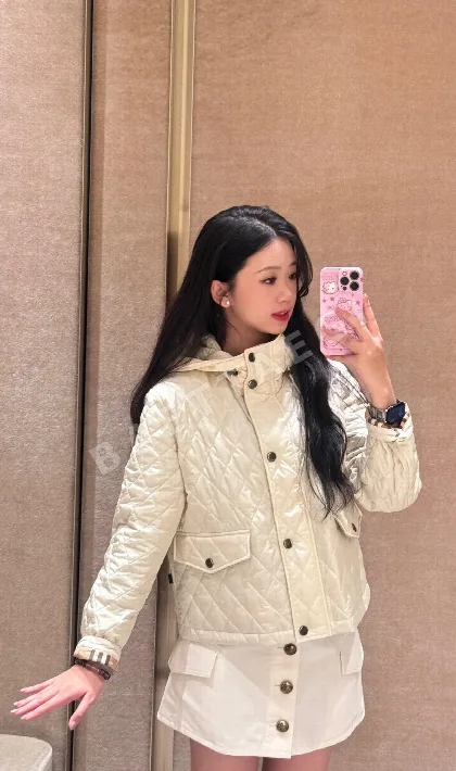 버버리 다이아몬드 퀼팅 후드 코튼 자켓