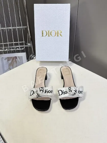 디올 보타이 청키힐 샌들 98482