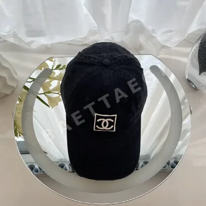 샤넬 빈티지 데미지 가공 배색 야구모자 82346