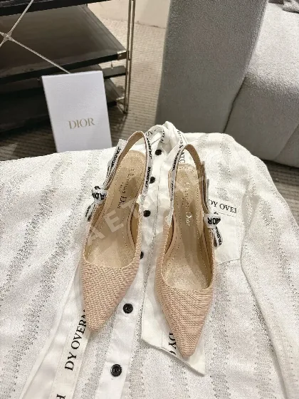 디올 리본 디테일 키튼힐 신발 98785