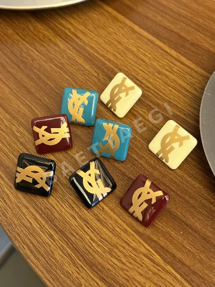 생로랑 메탈릭 황동 귀걸이 65438