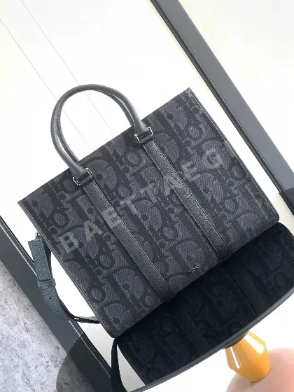디올 오블리크 패턴 이스트웨스트 토트백 197364