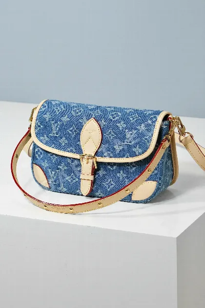 루이비통 모노그램 엔벨로프형 가방 108611