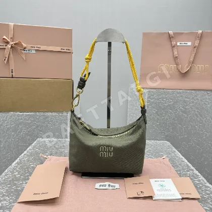 미우미우 캔버스 런치박스 가방 68390