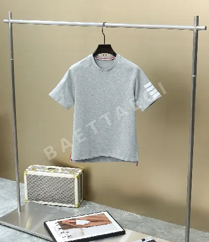 톰브라운 남성 4바 스트라이프 립 짜임 반팔 티셔츠 50512