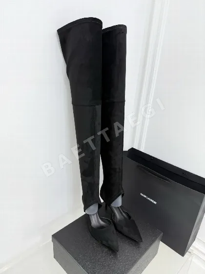 알라이아 포인티드토 스트레치 오버니 부츠 120404