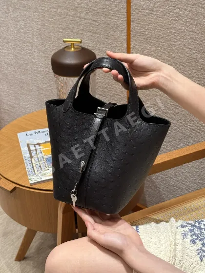 에르메스 피코탄 KK 타조가죽 가방 192847