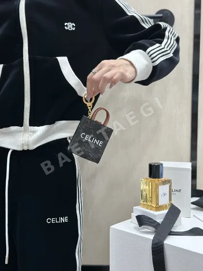 셀린느 슈퍼샷 토트백 86378