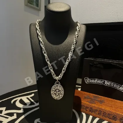 크롬하츠 오벌 바인 크로스 플라워 펜던트 목걸이 62541