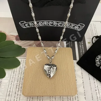 크롬하츠 클래식 레트로 하트 크로스 펜던트 목걸이 127056
