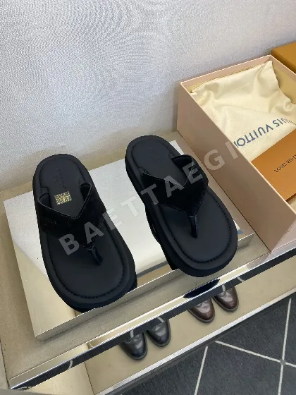 루이비통 송아지가죽 남성 슬리퍼 129595