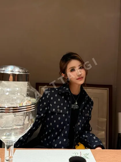 에르메스 돼지코 프린트 데님 자켓