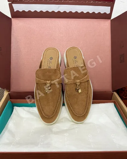 로로피아나 이탈리아산 천연 가죽 슬리퍼 98242