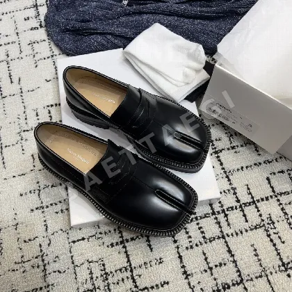 마르지엘라 플랫폼 스플릿 토 로퍼 94799