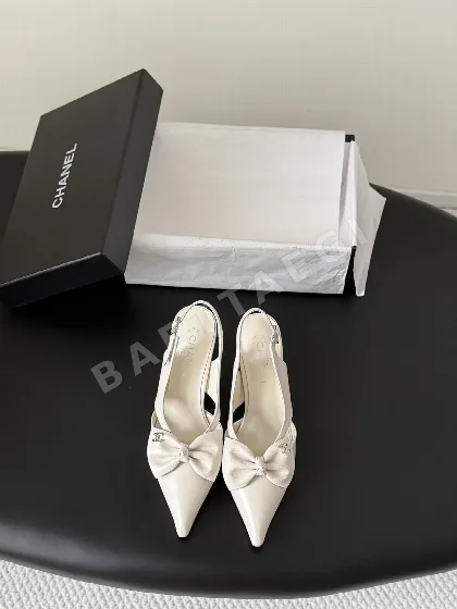 샤넬 나비 넥타이 장식 플랫슈즈 98668
