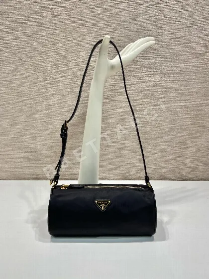 프라다 리사이클 나일론 언더암 클러치백 1NE058 67943