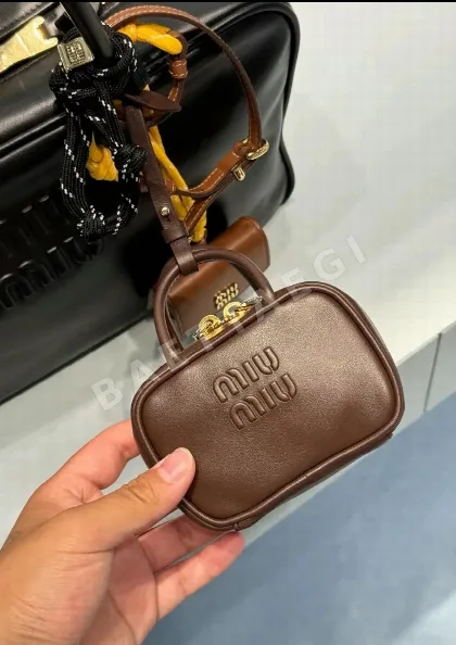미우미우 슈퍼 미니 서류가방 68174