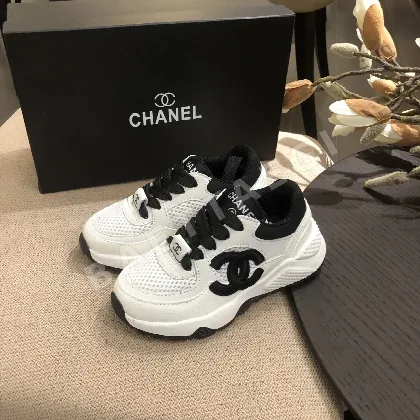 シャネル 2025 オールシーズン ベストセラー ? 素敵な新作キッズスニーカー。YYDS の新しいパパシューズ ? こ Chanel