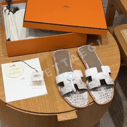 에르메스 오란 샌들 악어 가죽 H 컷아웃 164393