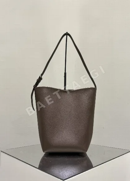 더로우 버킷백 75479