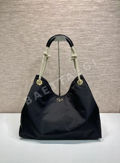 프라다 리사이클 나일론 대형 토트백 1BC244 67964