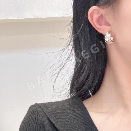 생로랑 한정 홀리데이 컬렉션 귀걸이 65513