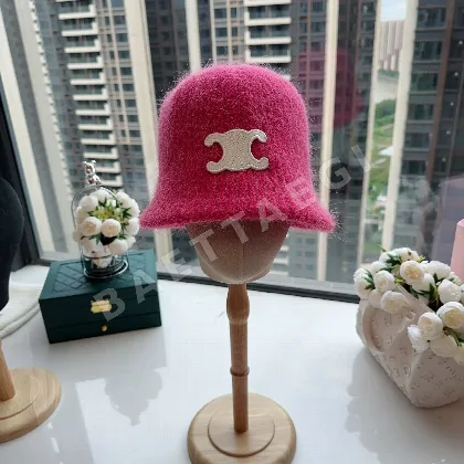 셀린느 앙고라 토끼털 버킷 햇 84260